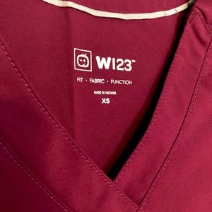 Wink wine scrub top